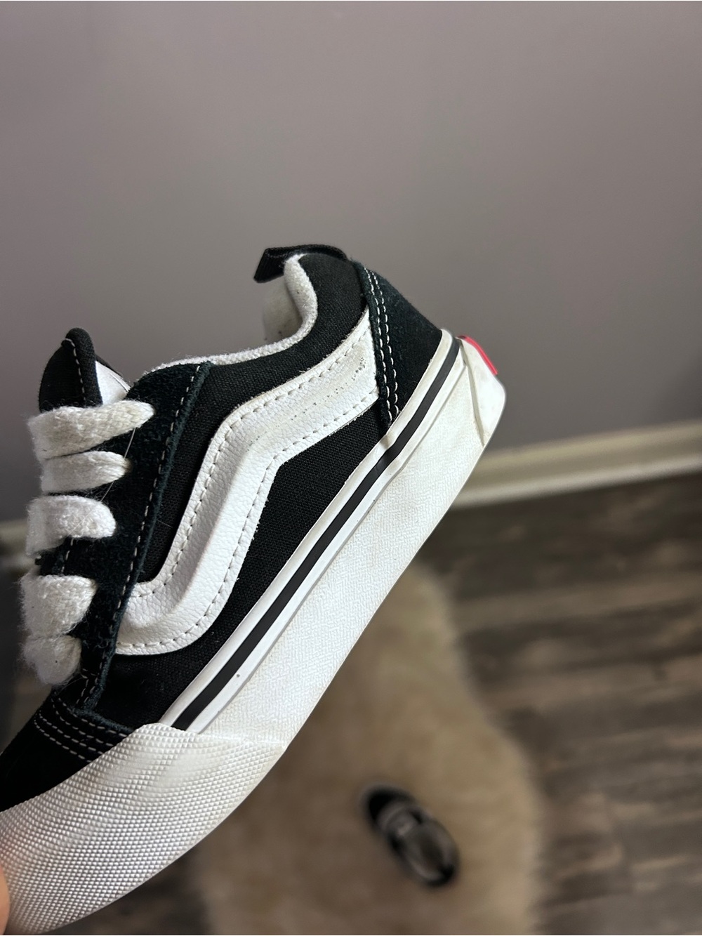 Vans Kids Old Skool Style Sneakers – Black/White | Great Condition